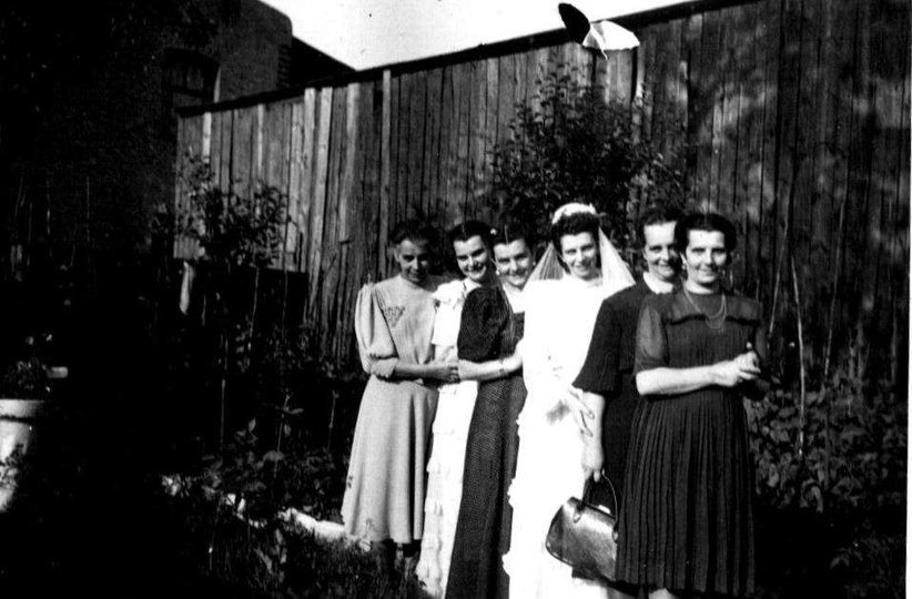 Siostry Pieluszyńskie
Myszka,Julka,Sabina,Janka (panna młoda)
Aniela i Gabrysi..., stare zdjęcia - 