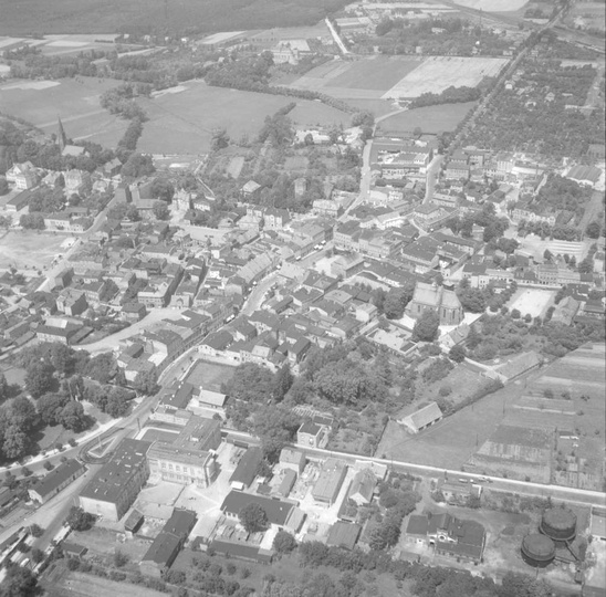 widok ogólny zespołu od strony płn.-zach.
Typ: Fototeka
Autor: Zbyszko Siemasz..., stare zdjęcia - 