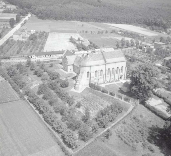Klasztor w Ostrzeszowie z lotu ptaka, 1968 rok., stare zdjęcia - 