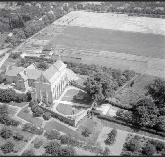 Klasztor w Ostrzeszowie z lotu ptaka, 1968 rok., stare zdjęcia - 